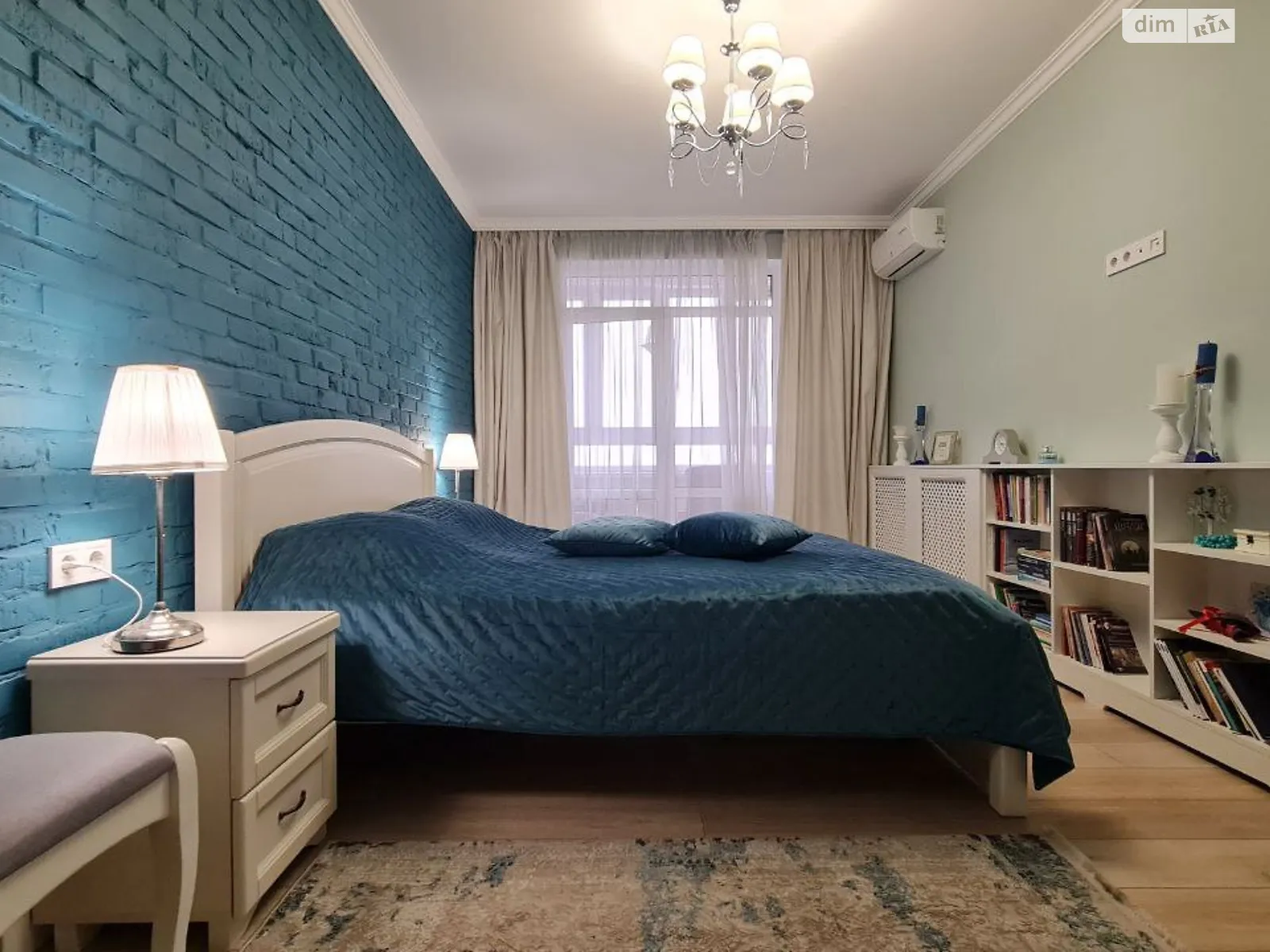 Продается 3-комнатная квартира 108.8 кв. м в Киеве, просп. Академика Глушкова, 9В - фото 1