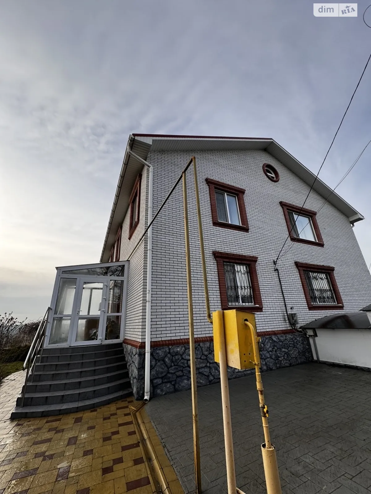 Продается дом на 2 этажа 420.8 кв. м с участком, цена: 175000 $ - фото 1