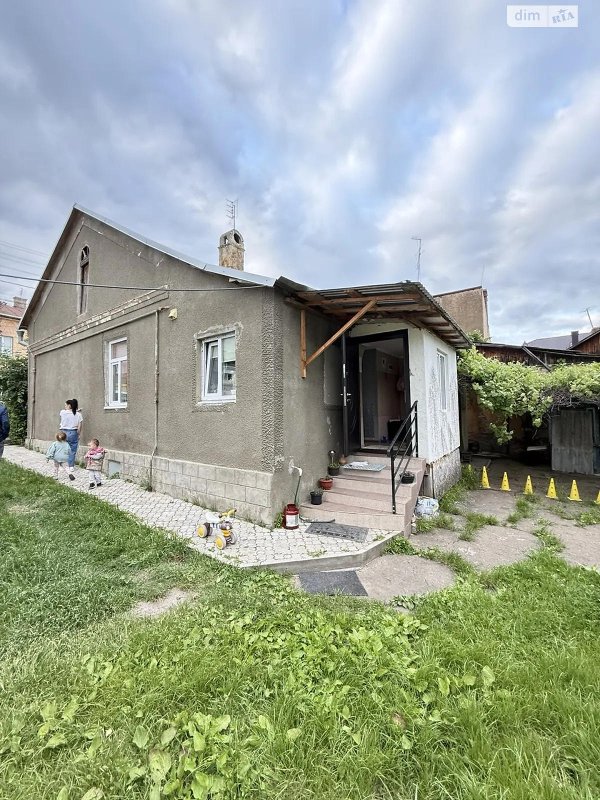 Продается одноэтажный дом 60 кв. м с бассейном, цена: 140000 € - фото 1