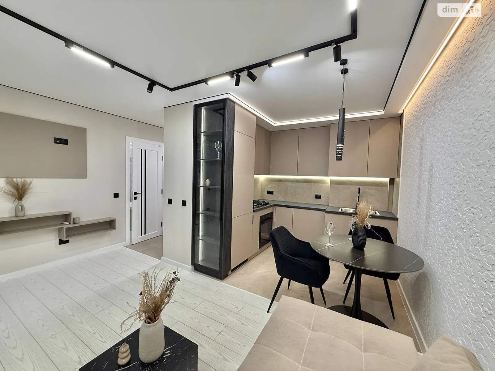 2-комнатная квартира 57 кв. м в Тернополе, ул. Смакулы, 8 - фото 1