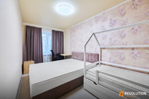 Продаж квартири, Київ, р‑н. Першотравневий Масив, Джохара Дудаєва (Іскрівська) вулиця, буд. 4