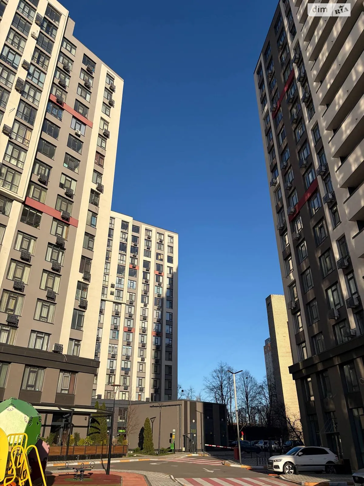 Продається 1-кімнатна квартира 47 кв. м у Києві, просп. Любомира Гузара, 11 - фото 1