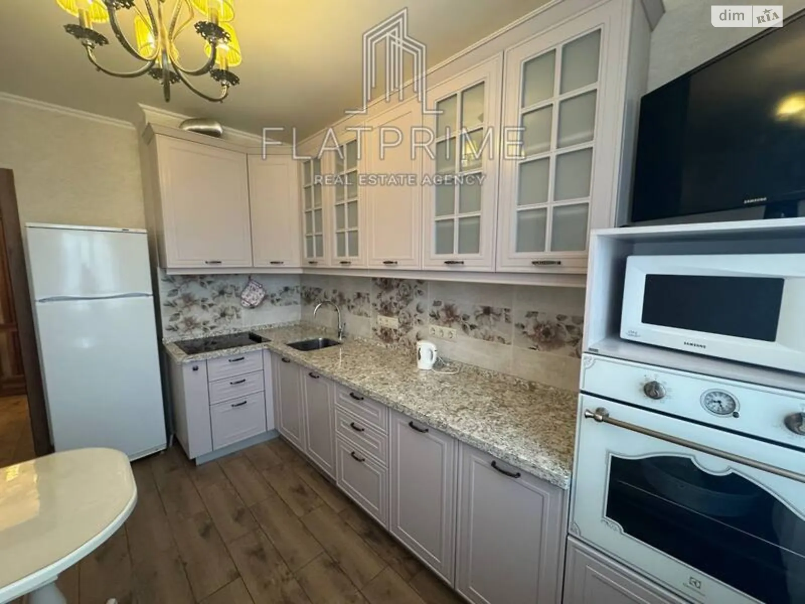 Продается 1-комнатная квартира 43 кв. м в Киеве, ул. Юлии Здановской(Ломоносова), 46/1 - фото 1