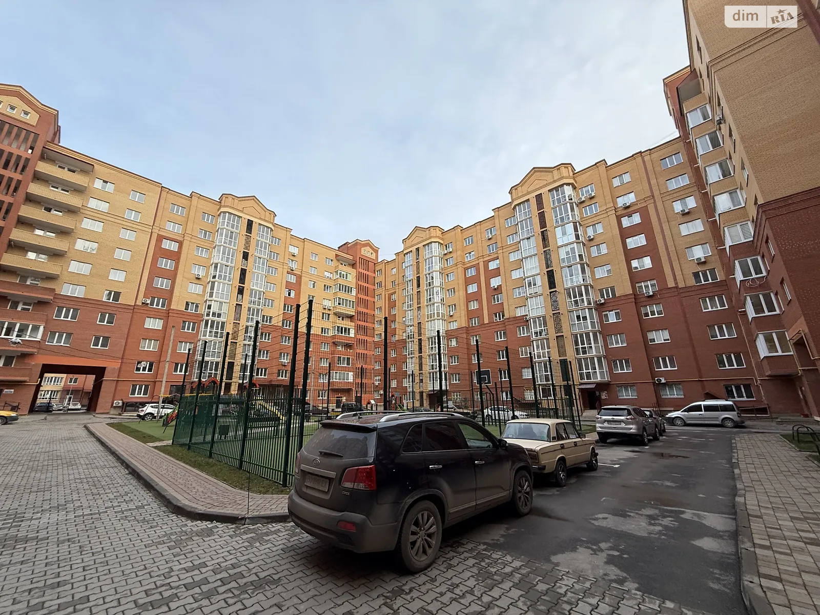 3-кімнатна квартира 83 кв. м у Тернополі, пров. Генерала Мирона Тарнавського, 8 - фото 1