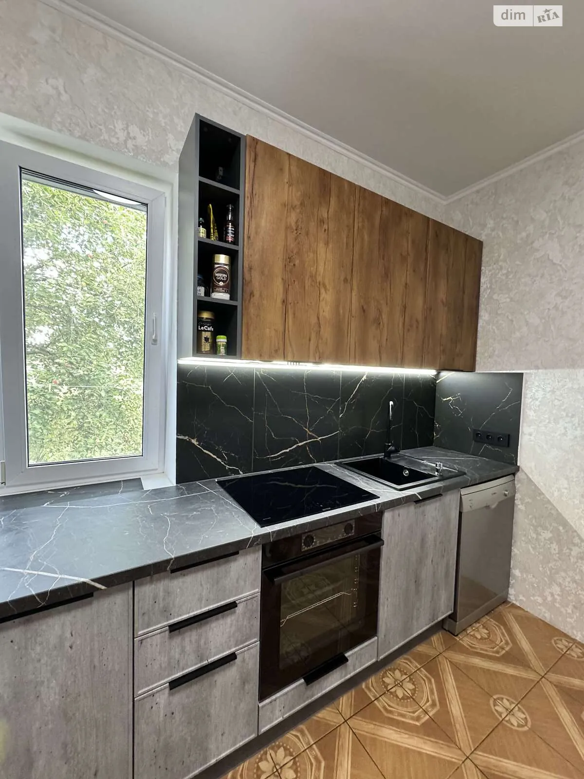 Продается дом на 2 этажа 130 кв. м с баней/сауной, цена: 111000 $ - фото 1