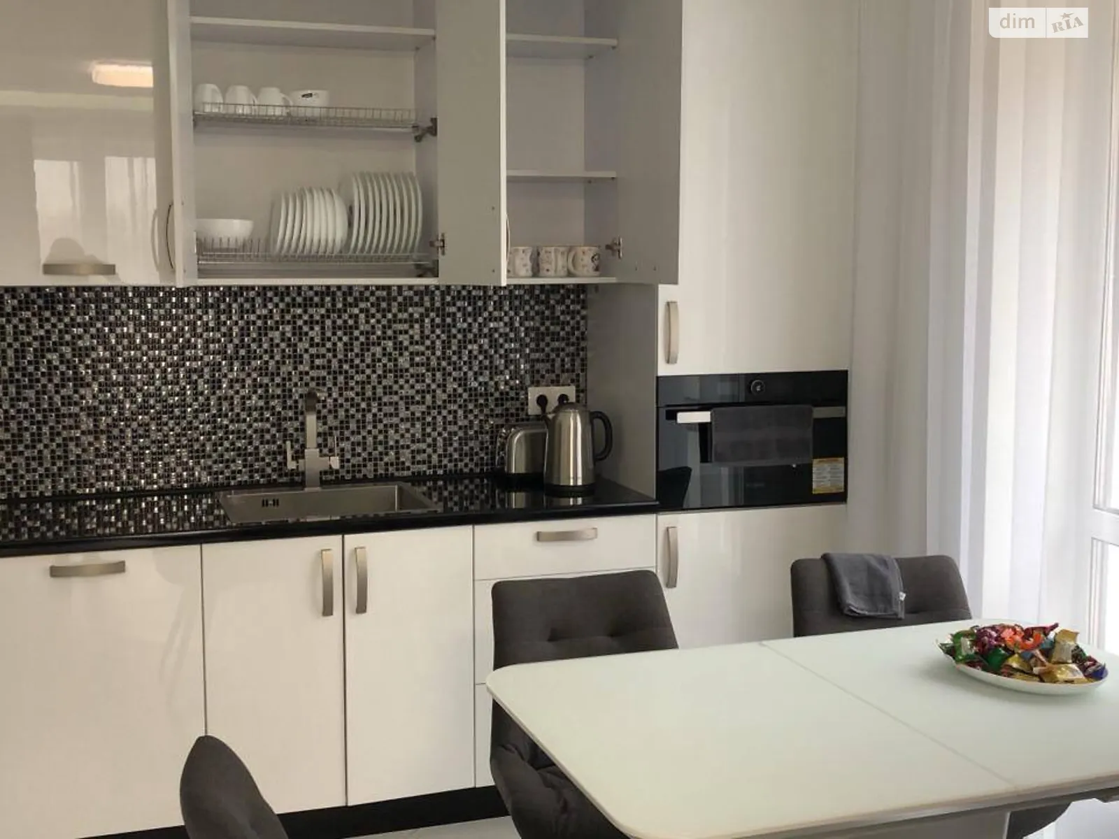 Сдается в аренду 2-комнатная квартира 90 кв. м в Днепре, бул. Славы - фото 1