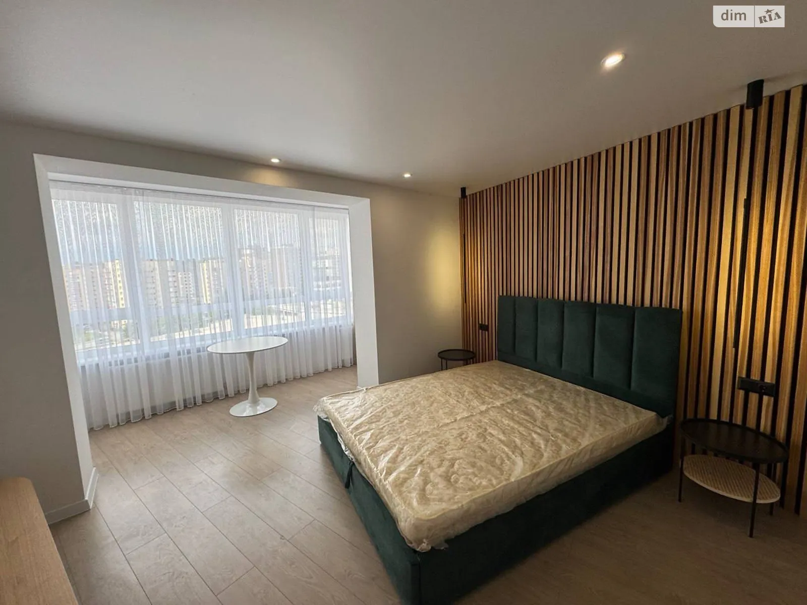 Продается 2-комнатная квартира 76.1 кв. м в Хмельницком, ул. Сечевых Стрельцов, 4 - фото 1