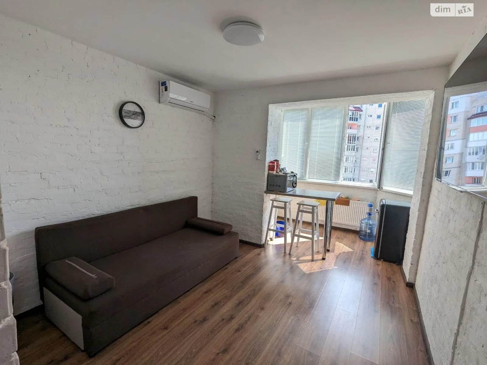 Сдается в аренду 1-комнатная квартира 29 кв. м в Ровно, ул. Соборная, 283 - фото 1