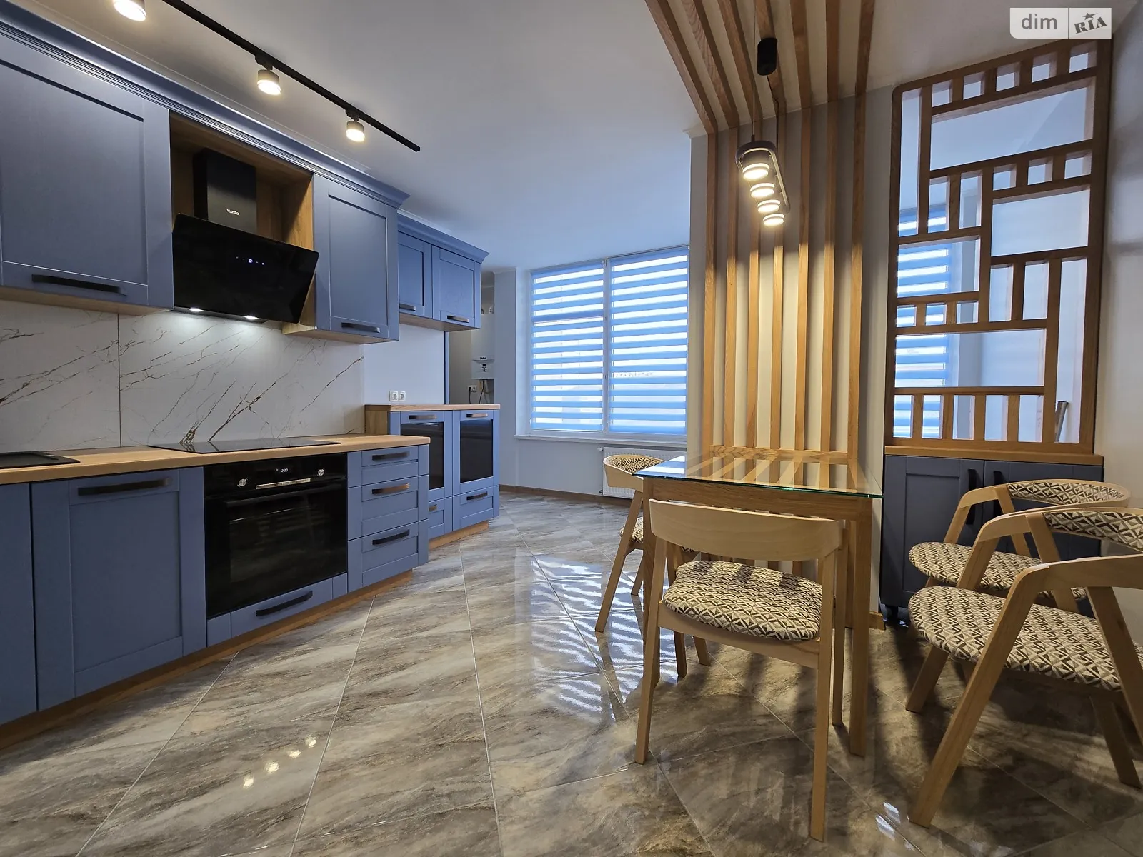 Сдается в аренду 2-комнатная квартира 72 кв. м в, цена: 700 $ - фото 1