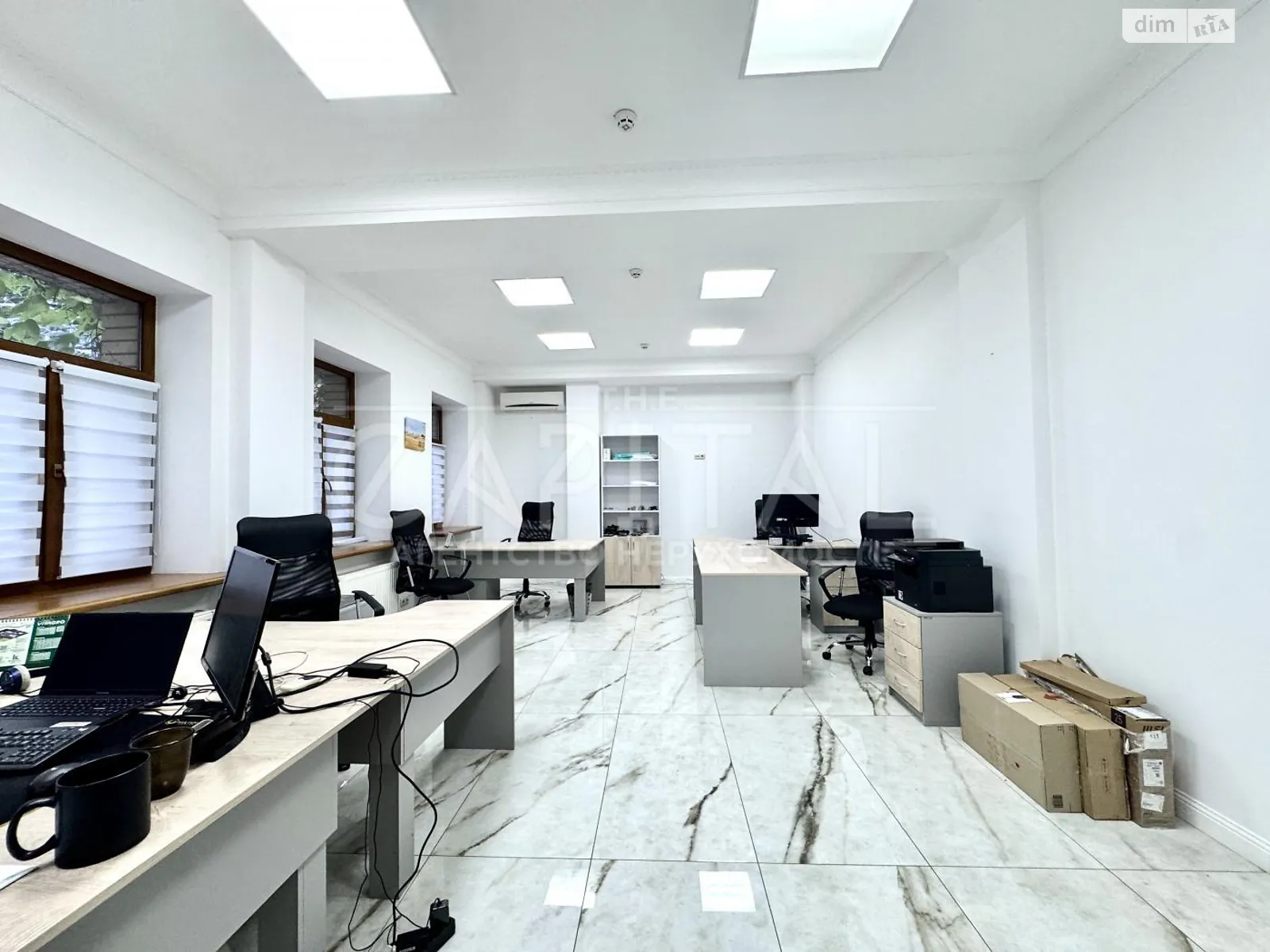 Сдается в аренду офис 914 кв. м в бизнес-центре, цена: 15000 $ - фото 1