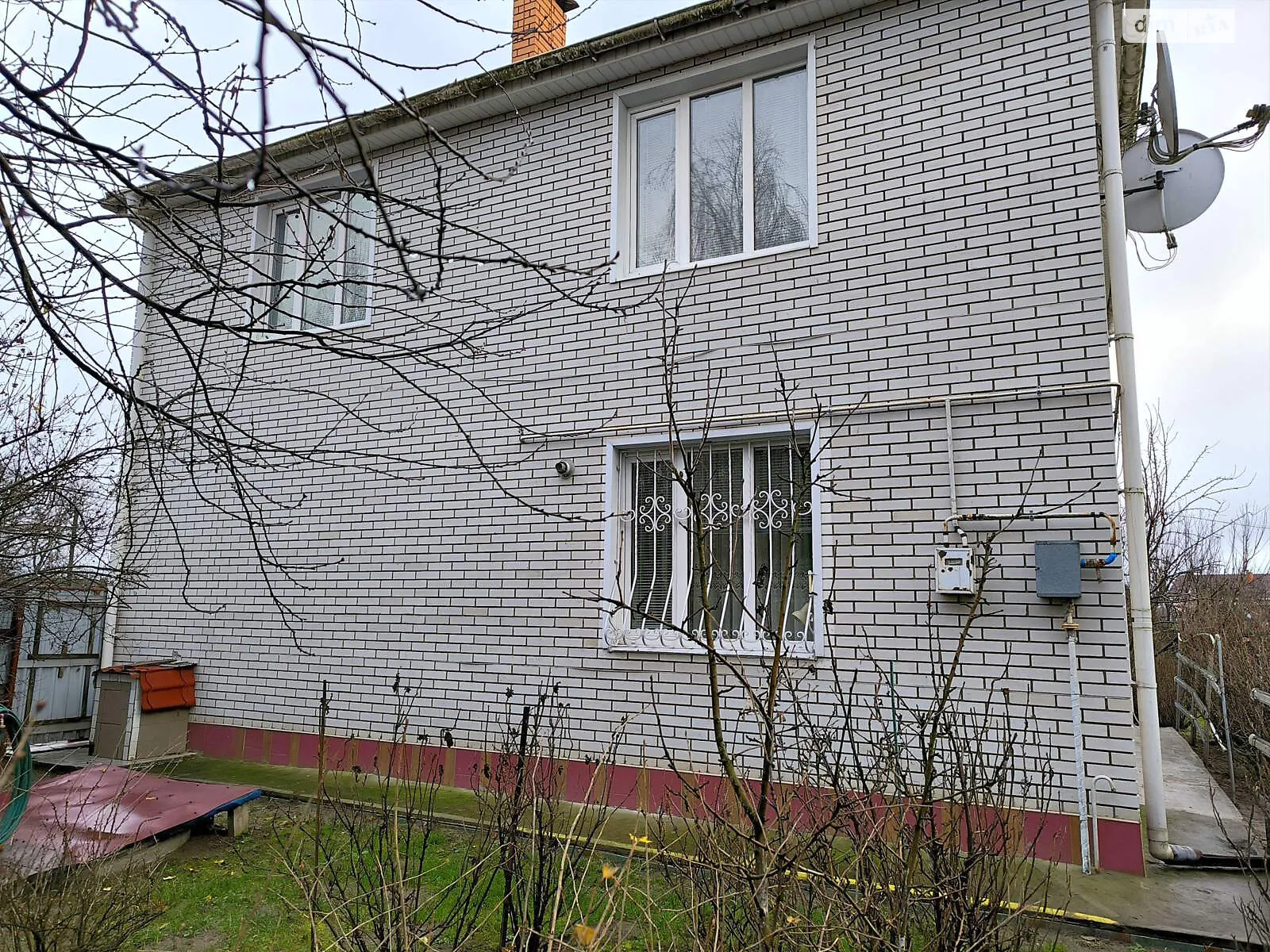 Продается дом на 2 этажа 120 кв. м с гаражом, цена: 120000 $ - фото 1