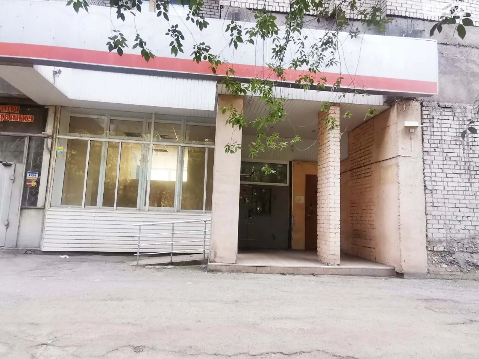 Продается офис 54.9 кв. м в бизнес-центре, цена: 38000 $ - фото 1