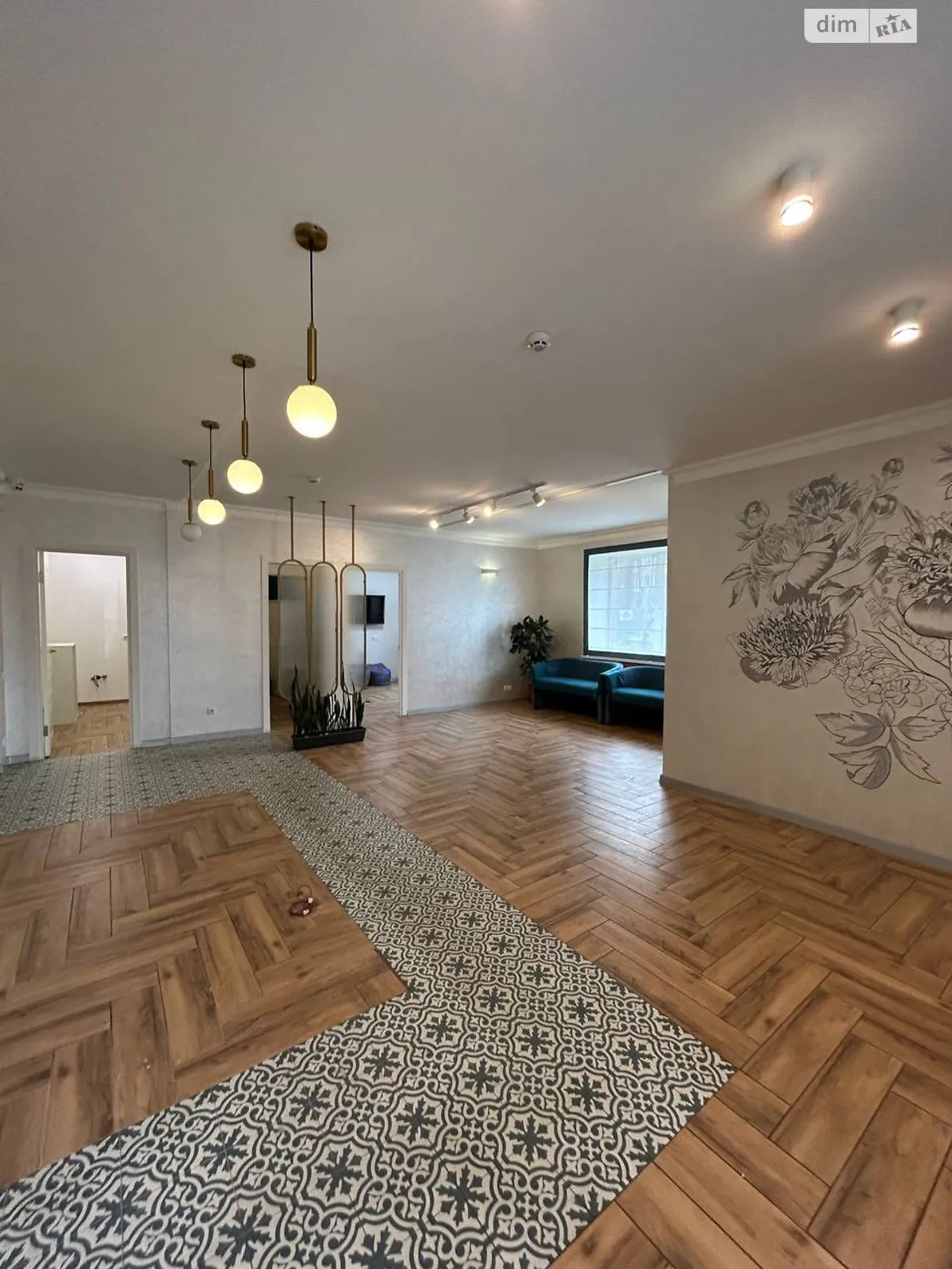 Сдается в аренду помещения свободного назначения 76 кв. м в 10-этажном здании, цена: 25000 грн - фото 1