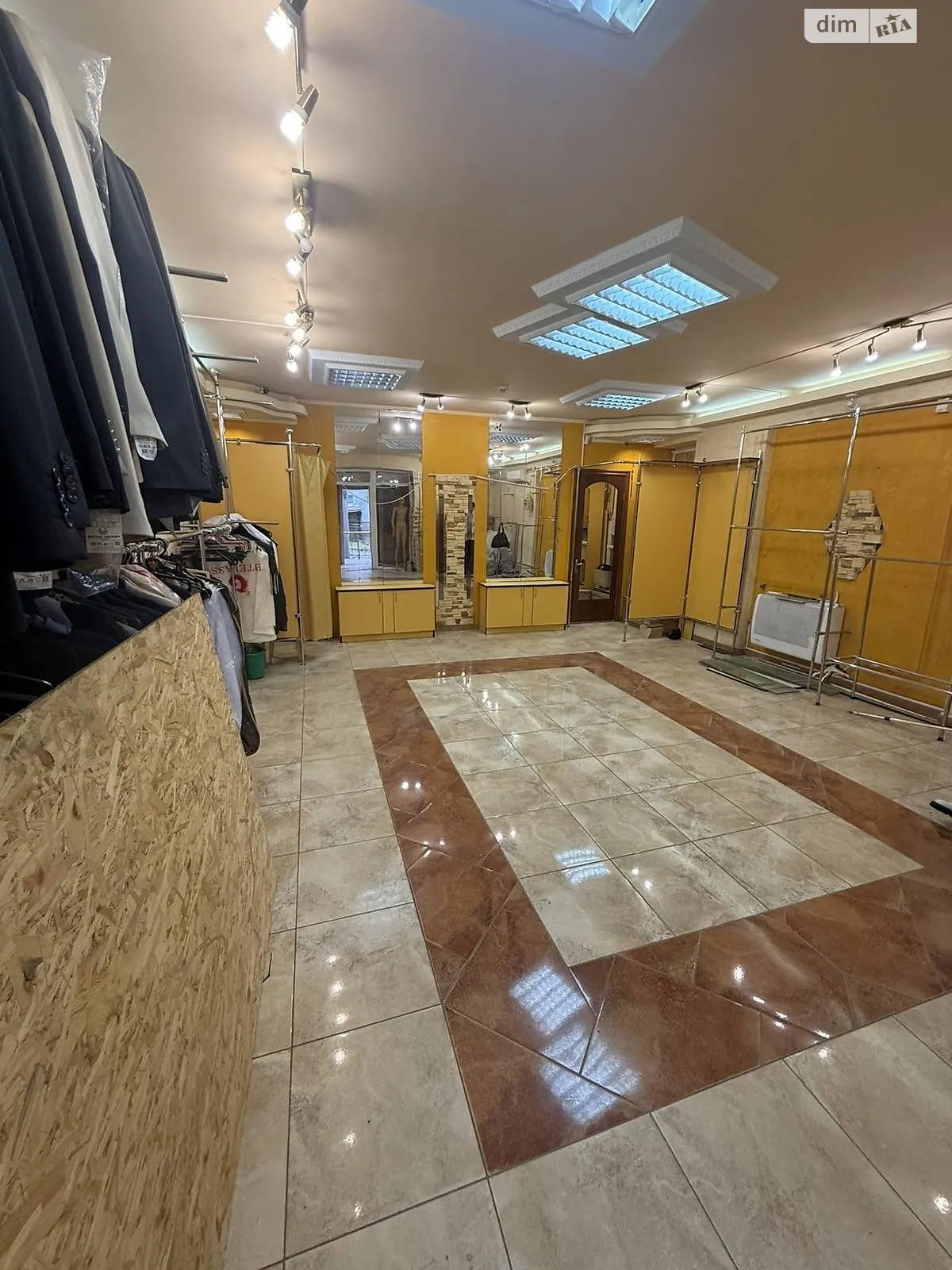 Продается помещения свободного назначения 53 кв. м в 5-этажном здании, цена: 47000 $ - фото 1