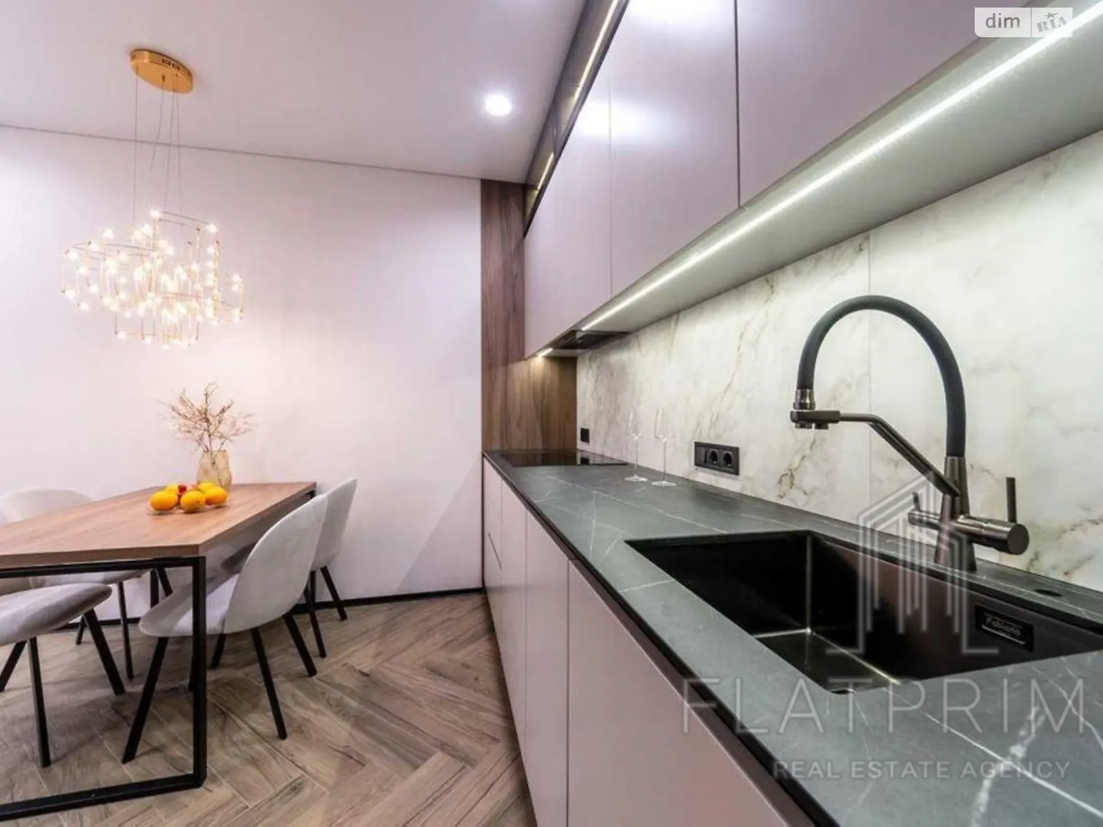 Продается 2-комнатная квартира 60 кв. м в Киеве, ул. Михаила Максимовича, 24Г - фото 1