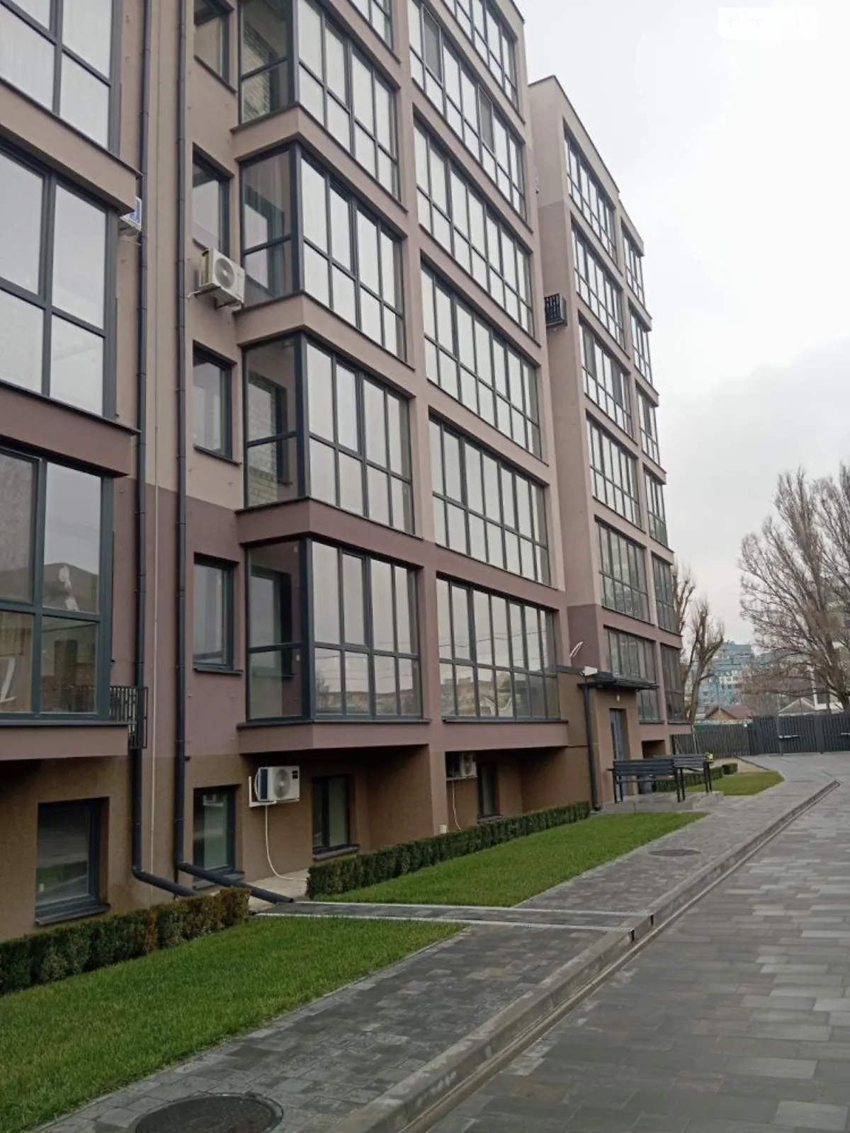 Продається 1-кімнатна квартира 40.7 кв. м у Дніпрі, вул. Мольєра - фото 1