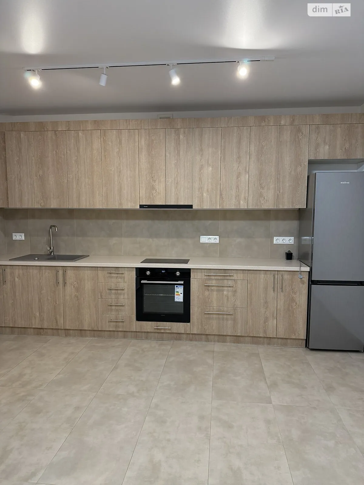 Продается 1-комнатная квартира 45.2 кв. м в Ровно, ул. Соборная, 16 - фото 1