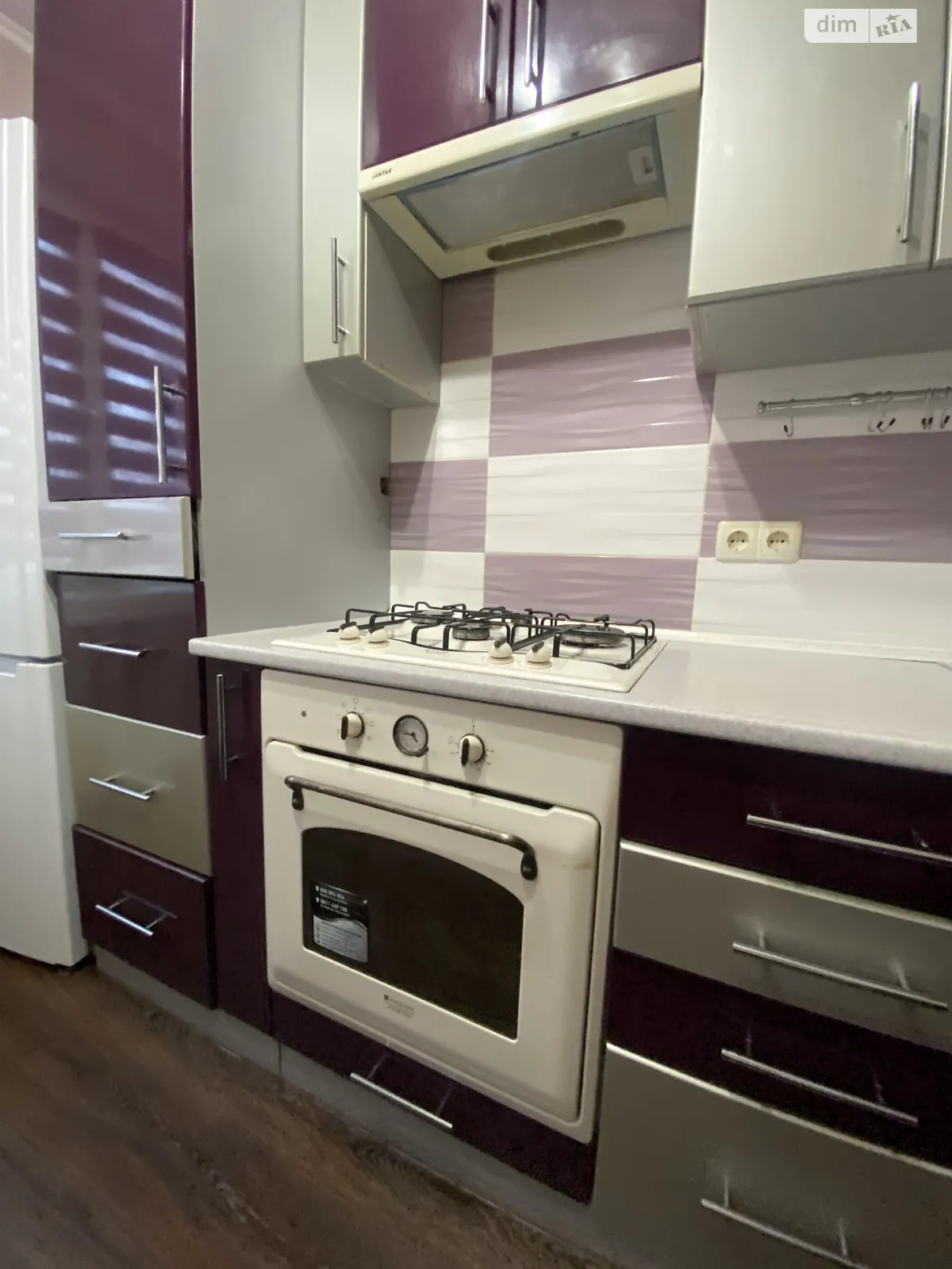 Продается 3-комнатная квартира 64 кв. м в Житомире, ул. Тена Бориса - фото 1