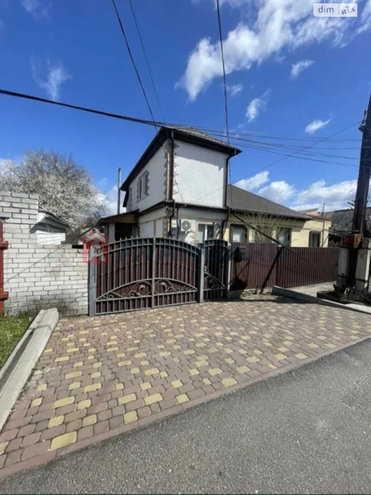 Продается часть дома 80 кв. м с беседкой, цена: 85500 $ - фото 1