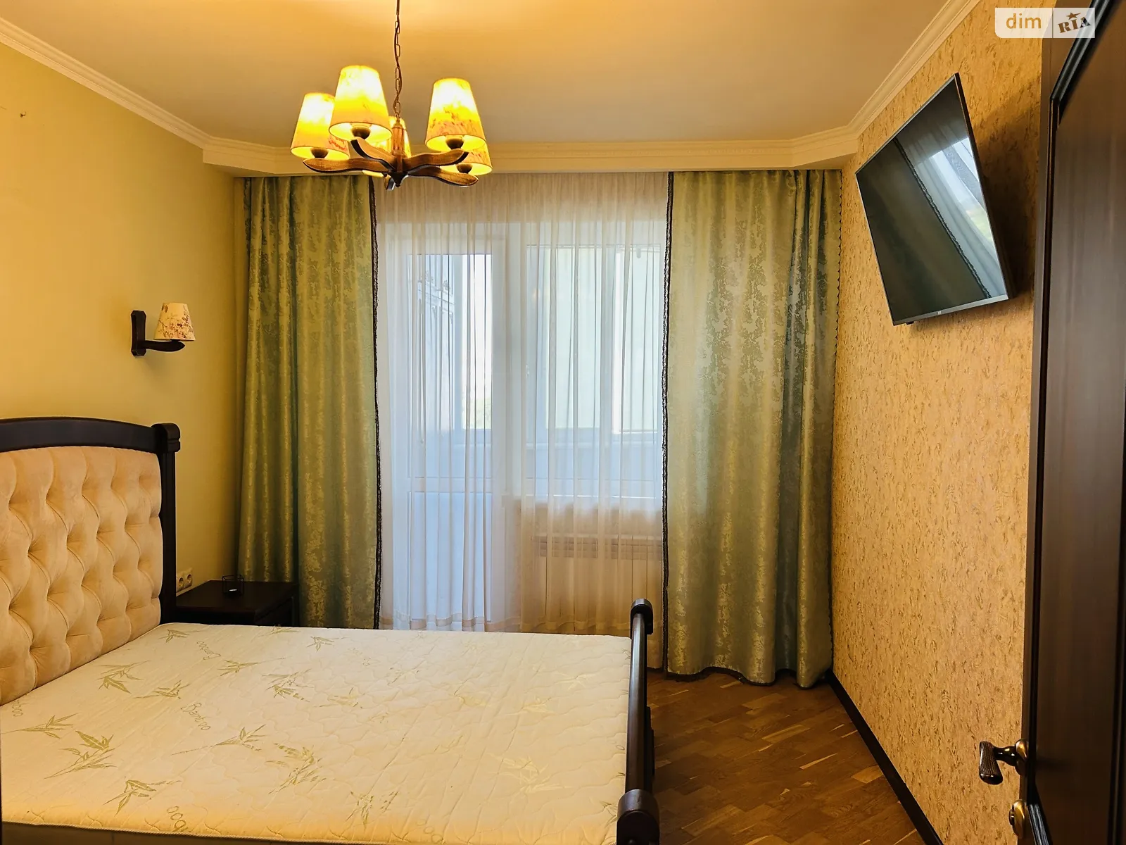 3-кімнатна квартира 70 кв. м у Луцьку, вул. Кравчука, 7 - фото 1