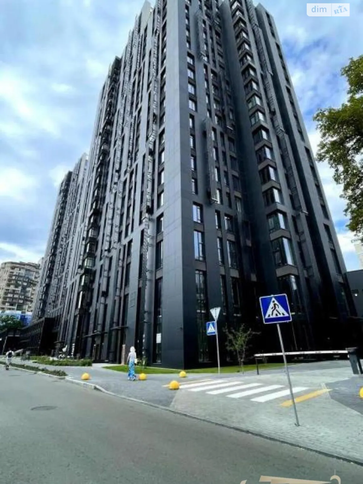 Продается 3-комнатная квартира 105 кв. м в Киеве, ул. Василия Тютюнника - фото 1