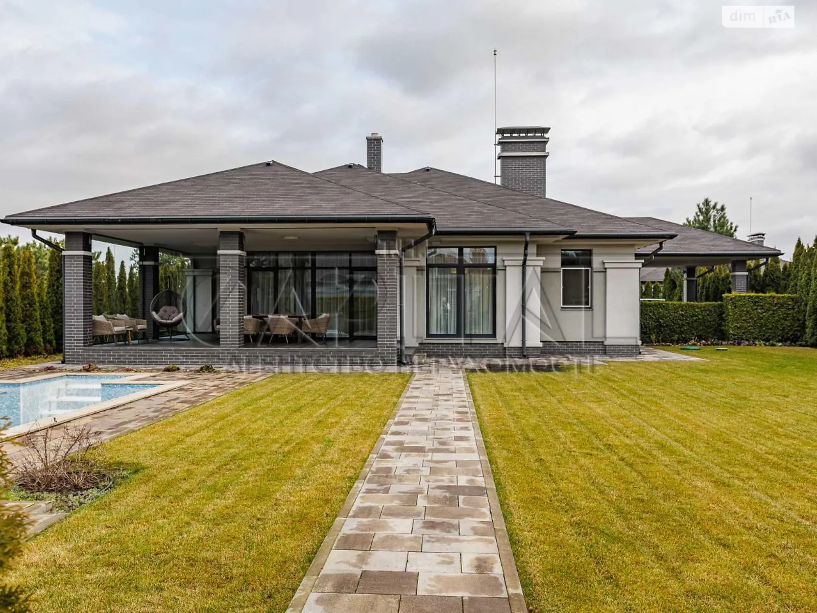 Продається одноповерховий будинок 150 кв. м з бесідкою, цена: 435000 $ - фото 1