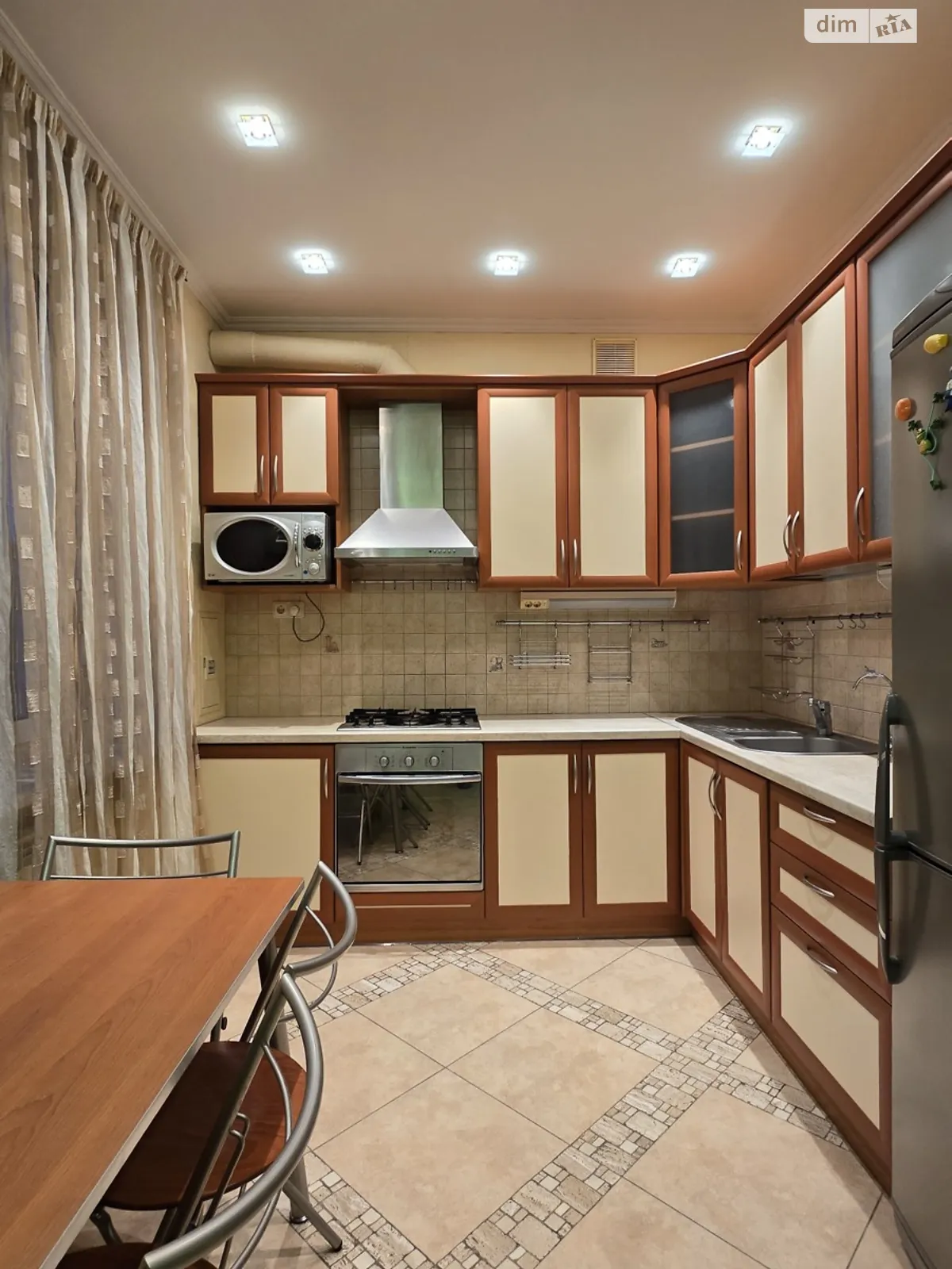 Здається в оренду 1-кімнатна квартира 52 кв. м у Києві, вул. Джохара Дудаєва(Іскрівська), 9 - фото 1