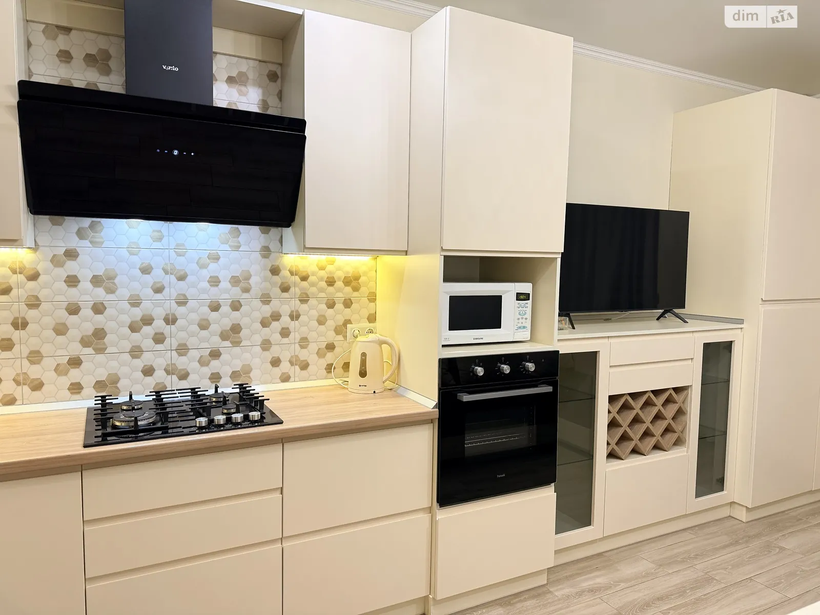 Сдается в аренду 1-комнатная квартира 53 кв. м в Хмельницком - фото 1