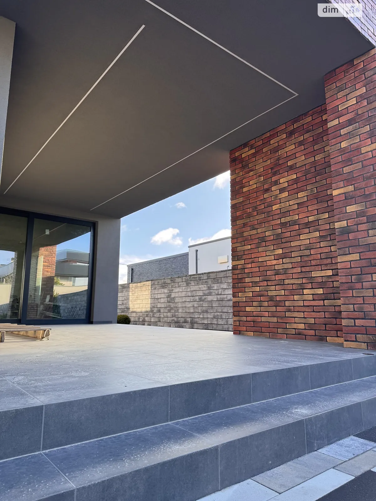 Продается одноэтажный дом 205 кв. м с балконом, цена: 355000 $ - фото 1