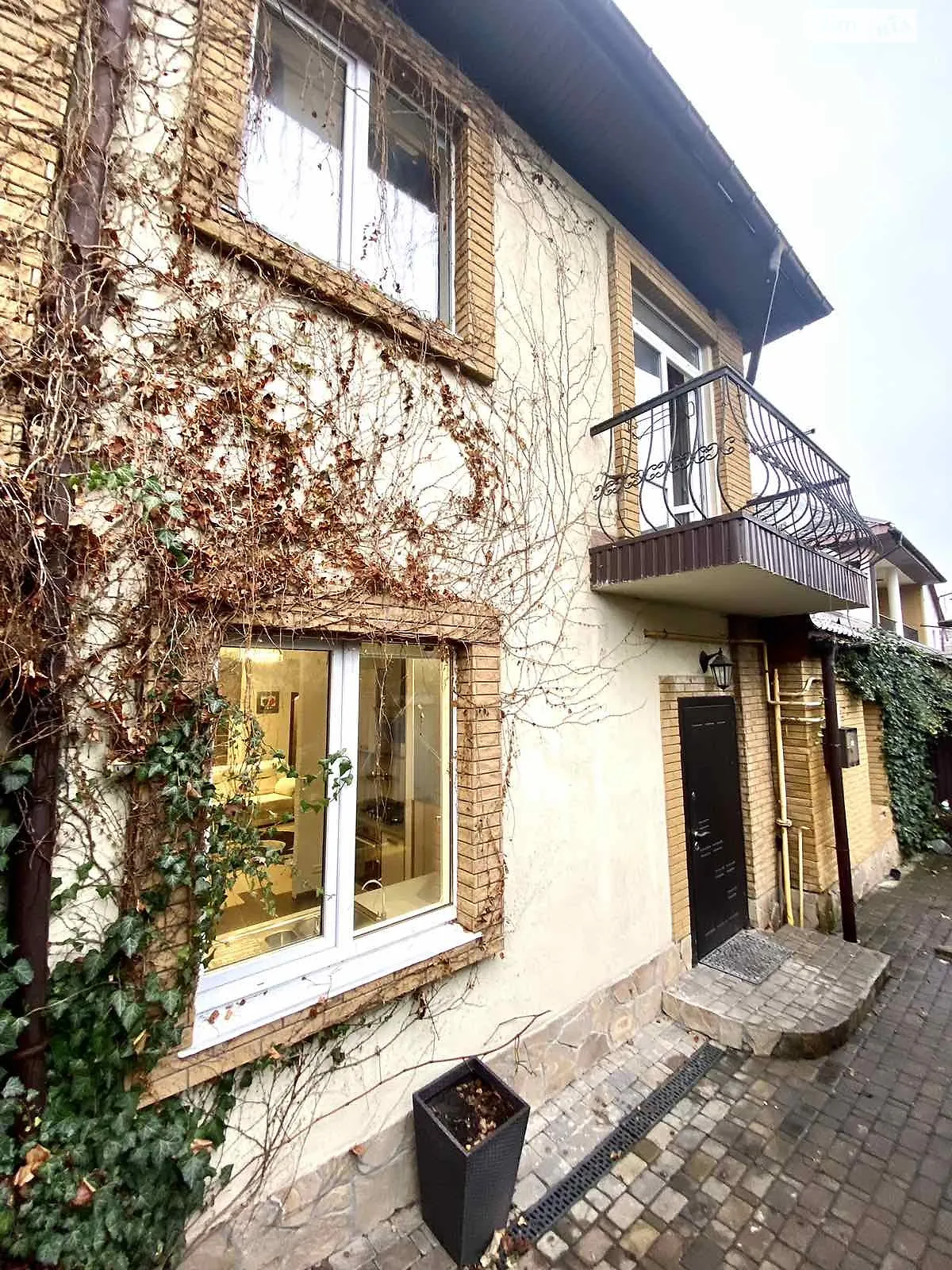 Сдается в аренду дом на 2 этажа 164 кв. м с бассейном, цена: 59999 грн - фото 1