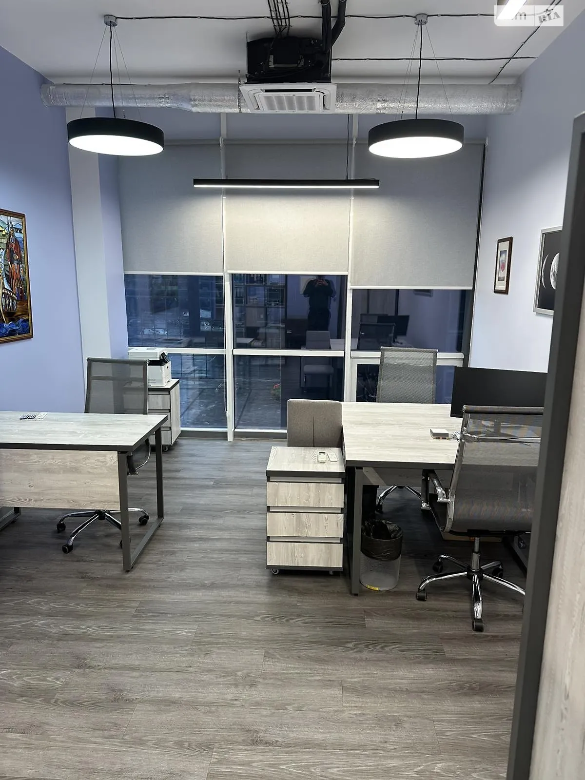 Сдается в аренду офис 47.8 кв. м в бизнес-центре, цена: 1291 $ - фото 1