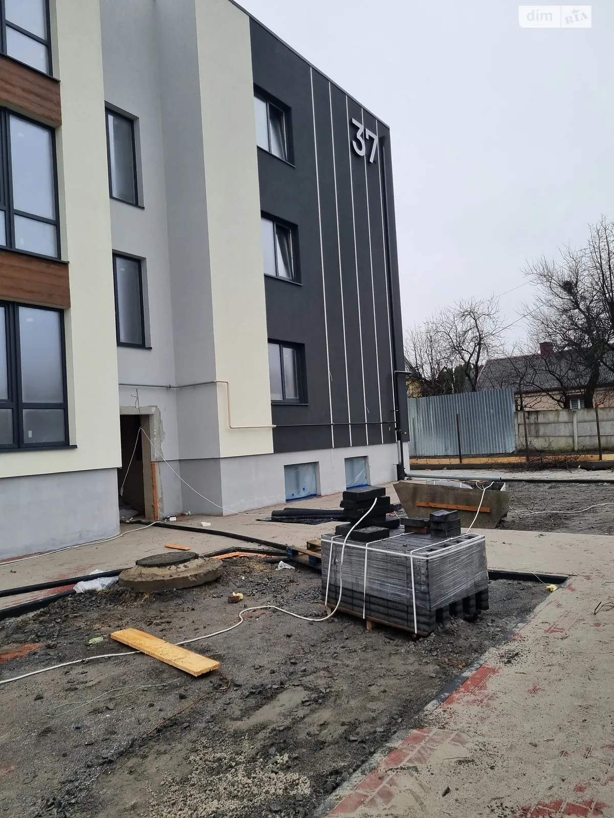 Продається приміщення вільного призначення 86.4 кв. м в 3-поверховій будівлі, цена: 56160 $ - фото 1