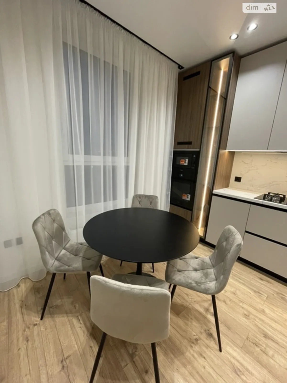 Продается 1-комнатная квартира 47 кв. м в Ужгороде, ул. Иштвана Сечени, 29А - фото 1