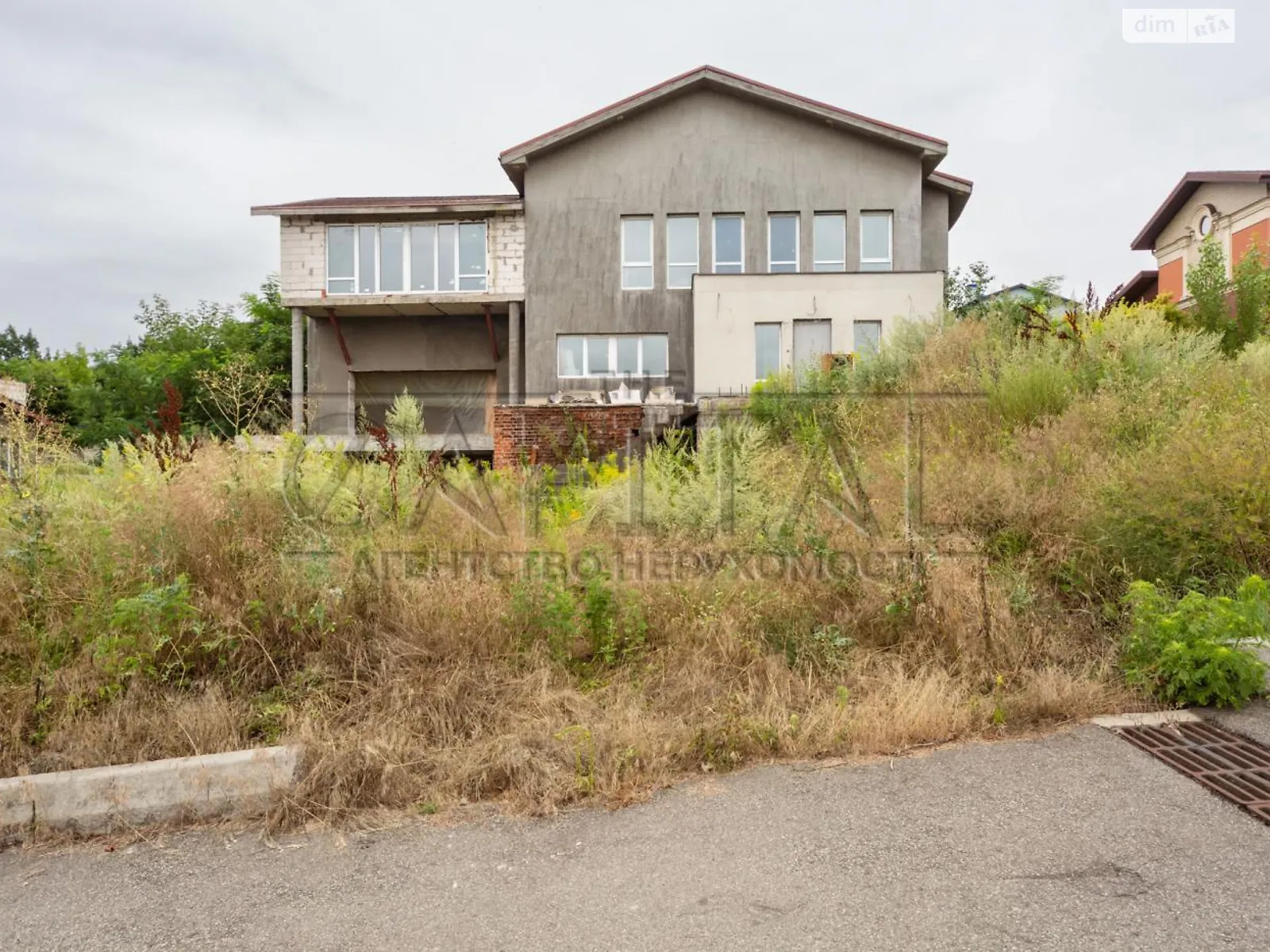 Продается дом на 2 этажа 363.3 кв. м с подвалом, цена: 190000 $ - фото 1