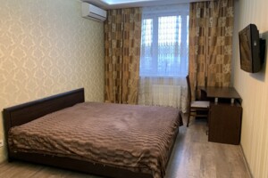 Продаж квартири, Київ, р‑н. Саперна Слобідка, ст.м. Деміївська, Феодосійська вулиця, буд. 1А