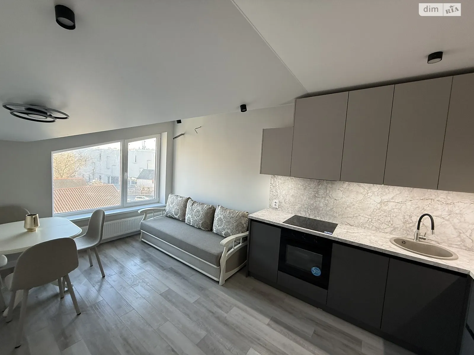 Продается 1-комнатная квартира 45 кв. м в Виннице, ул. Владислава Городецкого, 27 - фото 1