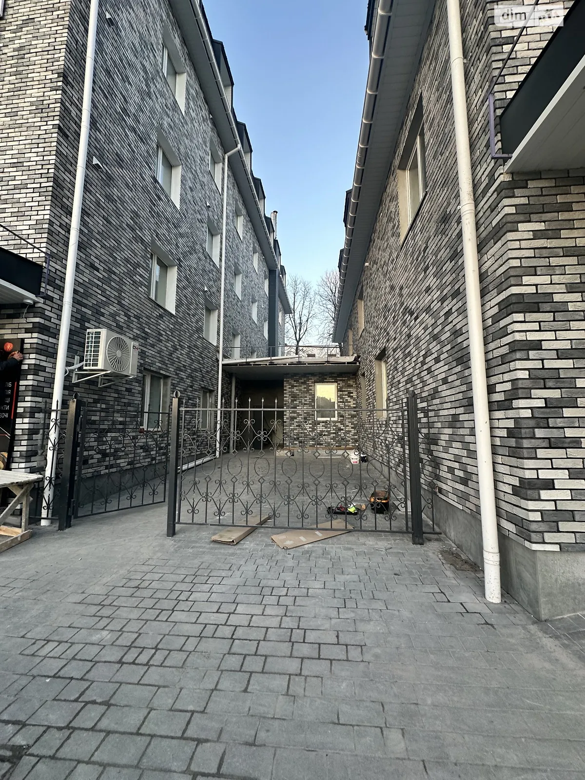 Продается 1-комнатная квартира 28 кв. м в Виннице, пер. Ясный, 12А - фото 1