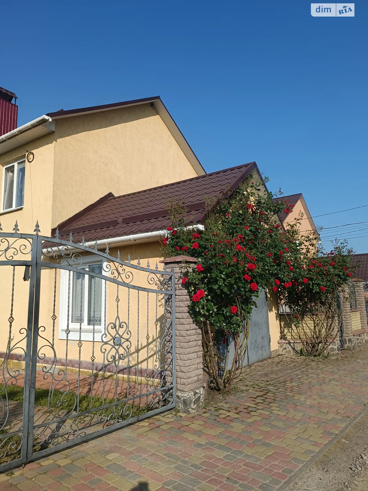 Продается дом на 2 этажа 134 кв. м с участком, цена: 145000 $ - фото 1