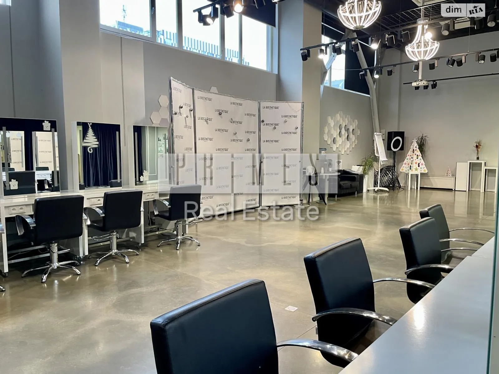 Продается офис 425.5 кв. м в бизнес-центре, цена: 830000 $ - фото 1