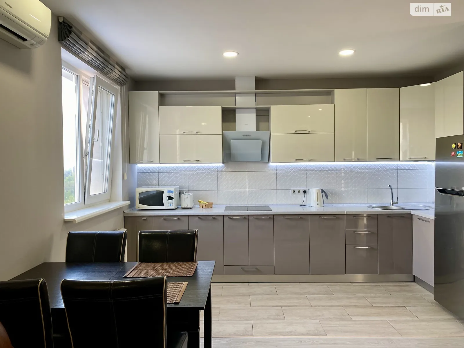 Продается 1-комнатная квартира 52 кв. м в Днепре, бул. Звездный, 1Д - фото 1