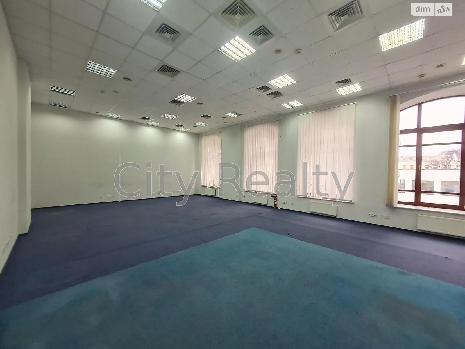 Сдается в аренду офис 291.2 кв. м в бизнес-центре, цена: 5242 $ - фото 1