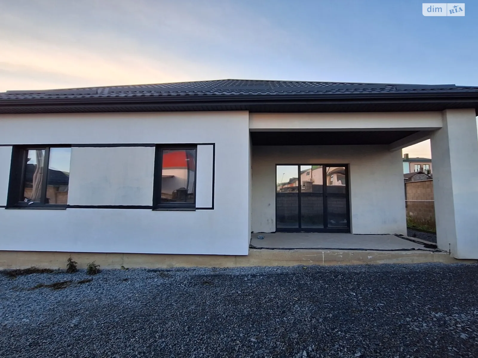 Продается одноэтажный дом 110 кв. м с садом, цена: 90000 $ - фото 1