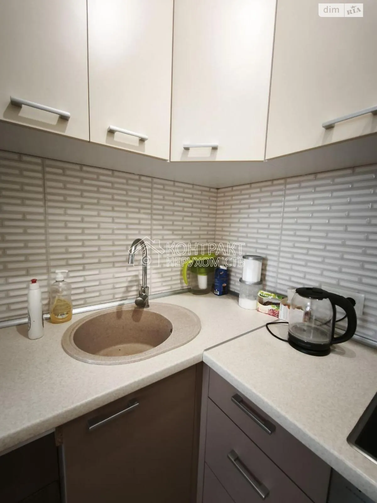 Продается 1-комнатная квартира 40 кв. м в Харькове, ул. Академика Барабашова, 12 - фото 1