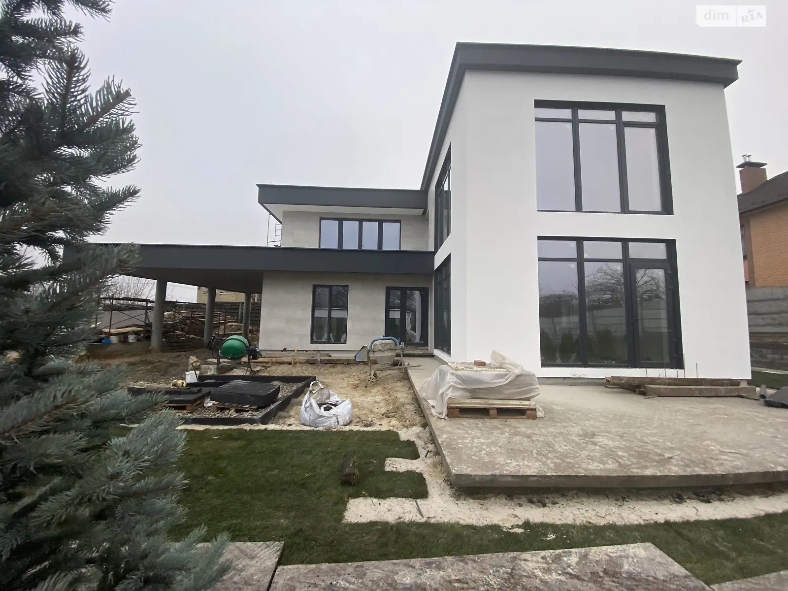 Продается дом на 2 этажа 180 кв. м с баней/сауной, цена: 280000 $ - фото 1