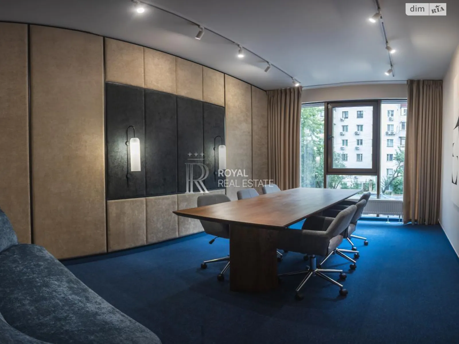 Продается офис 99 кв. м в бизнес-центре, цена: 450000 $ - фото 1