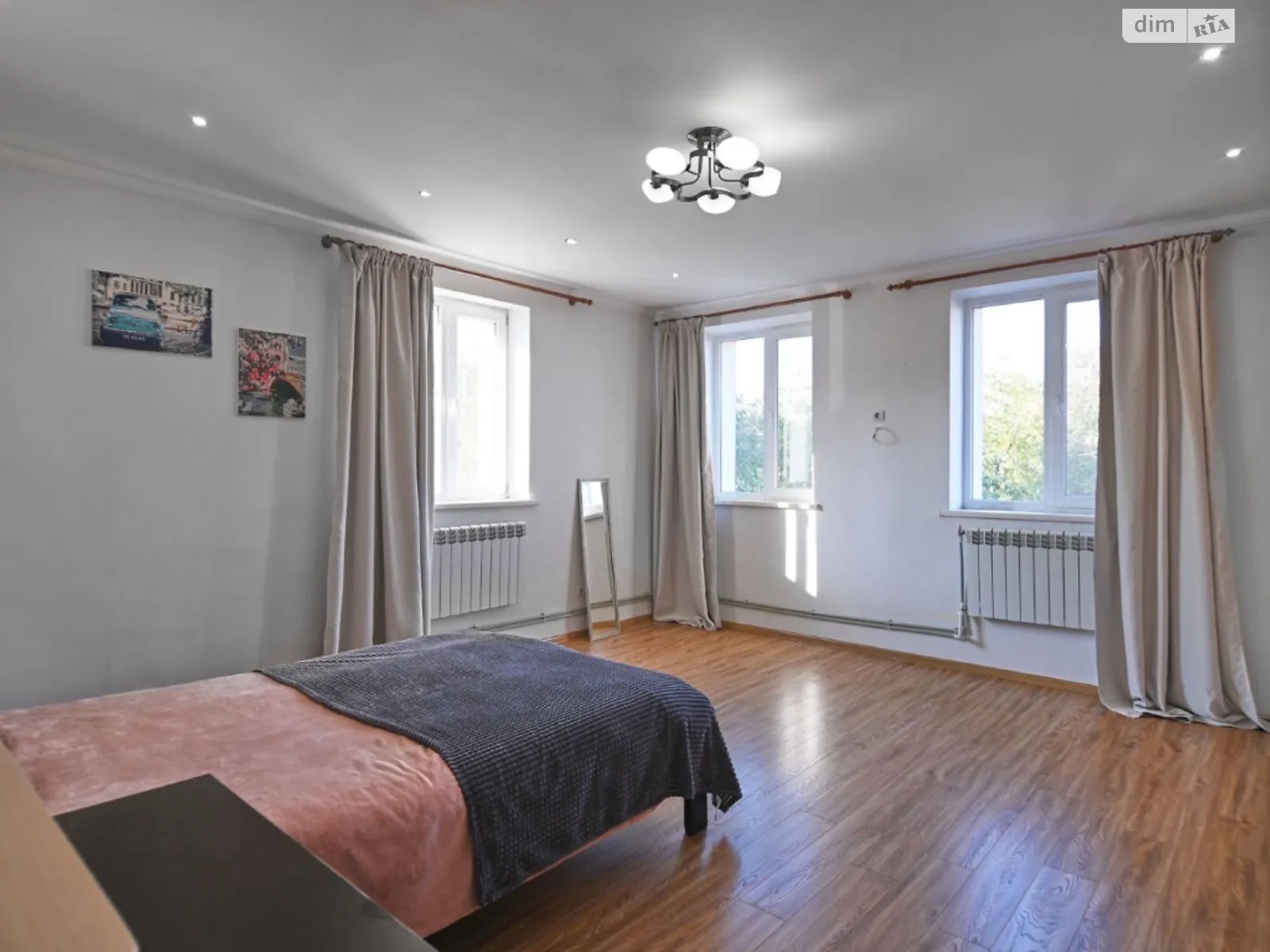 Здається в оренду 1-кімнатна квартира 52 кв. м у Рівному, вул. Воля, 6 - фото 1