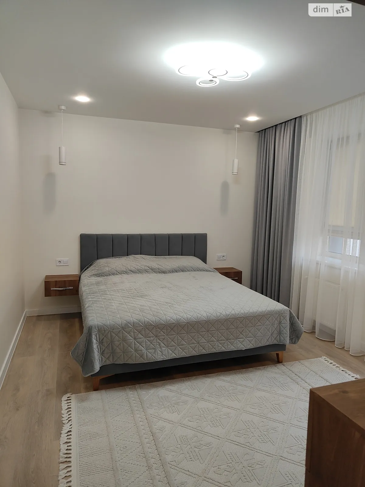 Здається в оренду 3-кімнатна квартира 85 кв. м у Рівному, вул. 24 Серпня, 24А - фото 1