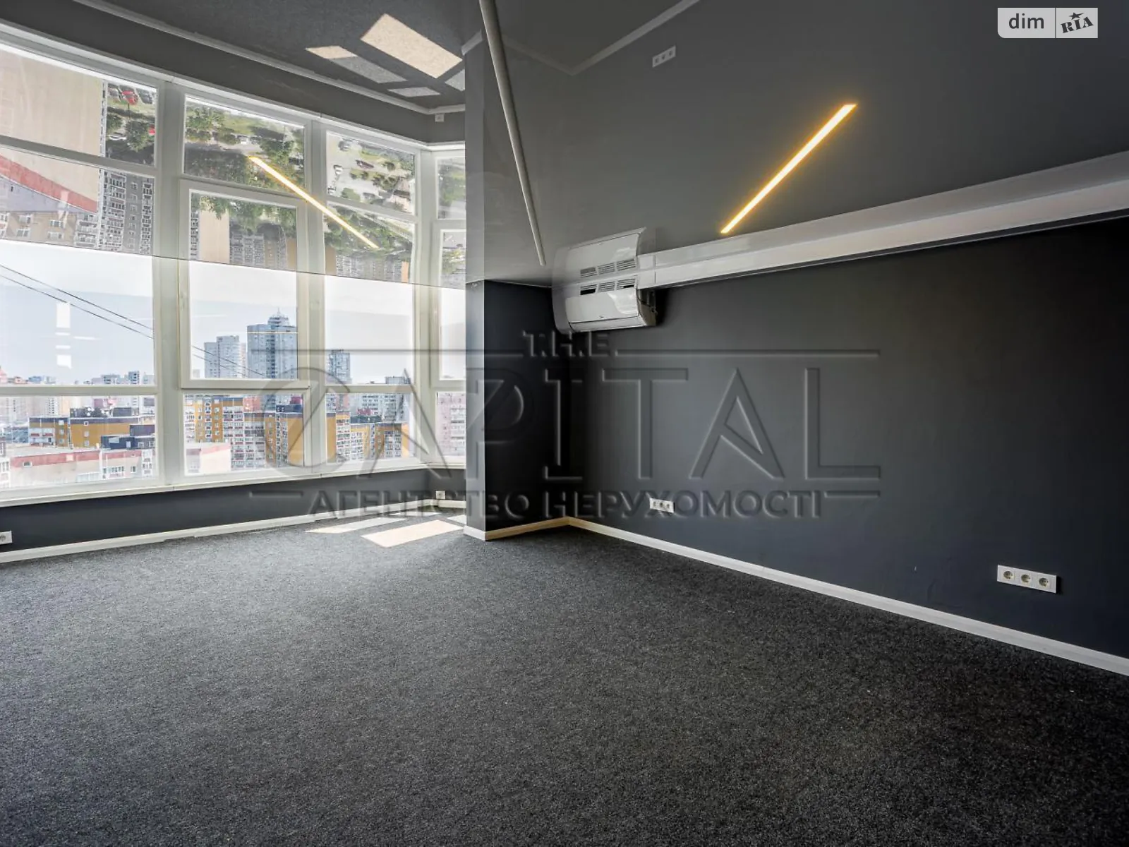 Сдается в аренду офис 310 кв. м в бизнес-центре, цена: 1500 $ - фото 1