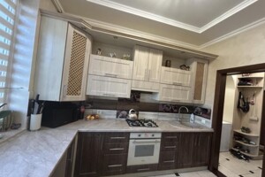 Продажа квартиры, Львовская, Жолква, р‑н. Жолква, Святой Троицы улица, дом 15