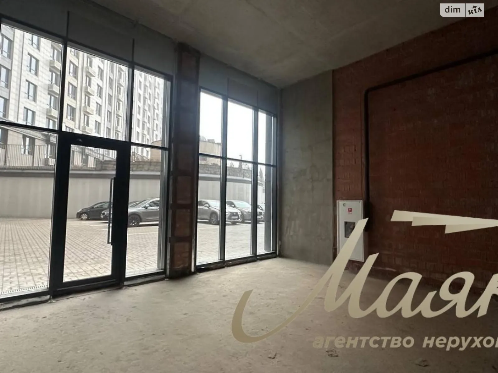 Здається в оренду приміщення вільного призначення 40 кв. м в 22-поверховій будівлі, цена: 700 $ - фото 1